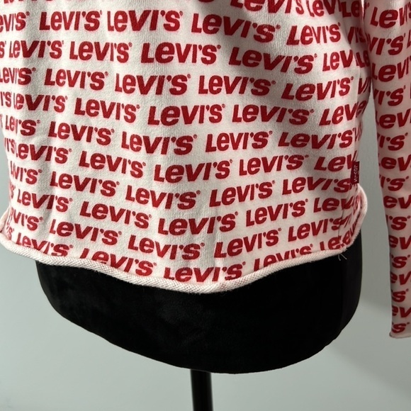 Levi’s All Over Spell Out Crop Sweatshirt Raw Hem Red White Cozy Casual S NWT - Picture 4 of 11